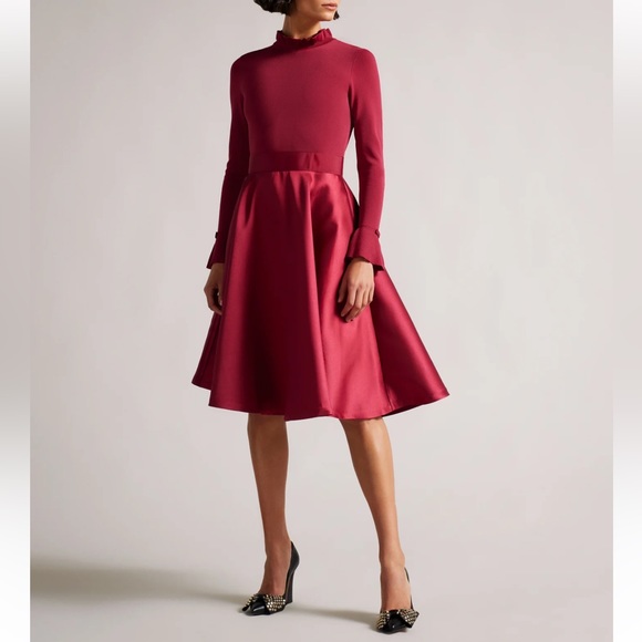 Ted Baker Dresses & Skirts - Ted Baker London Zadi Mix Media Long Sleeve Dress fits like 14